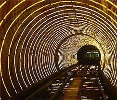  تحقیق کاربرد روش های چتر ی در تونل زنی در زمین های نرم 